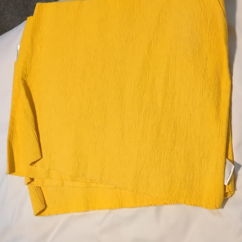 Set of 4 yellow placemats